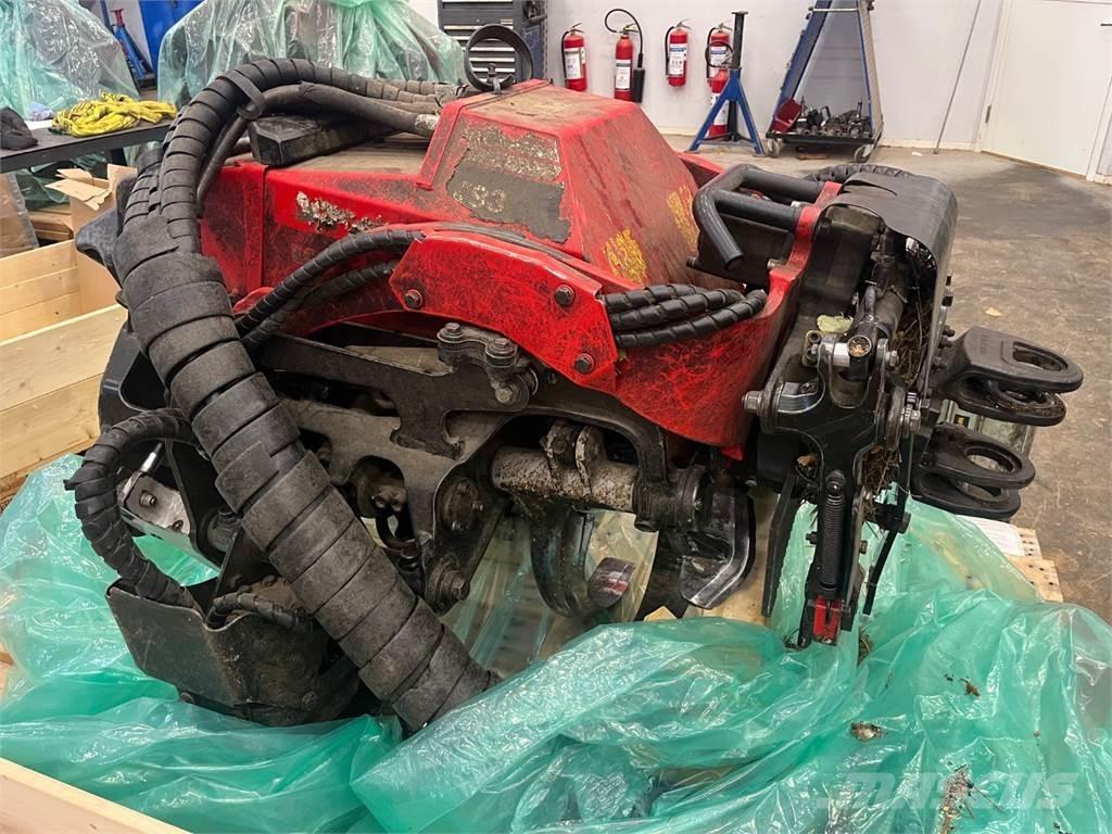 Komatsu C93 Κεφαλές συλλεκτικών μηχανών