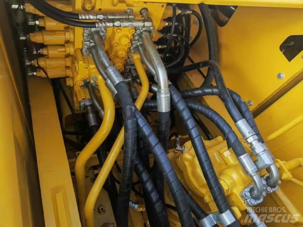 Komatsu 200-8 Εκσκαφείς με ερπύστριες