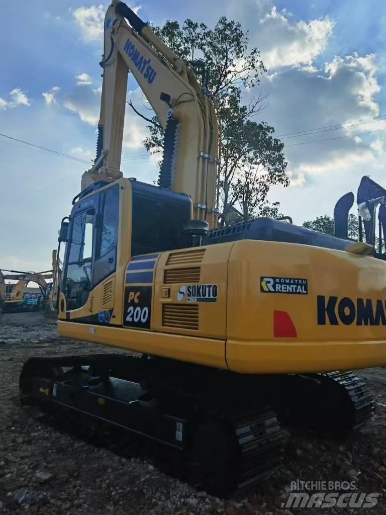 Komatsu 200-8 Εκσκαφείς με ερπύστριες