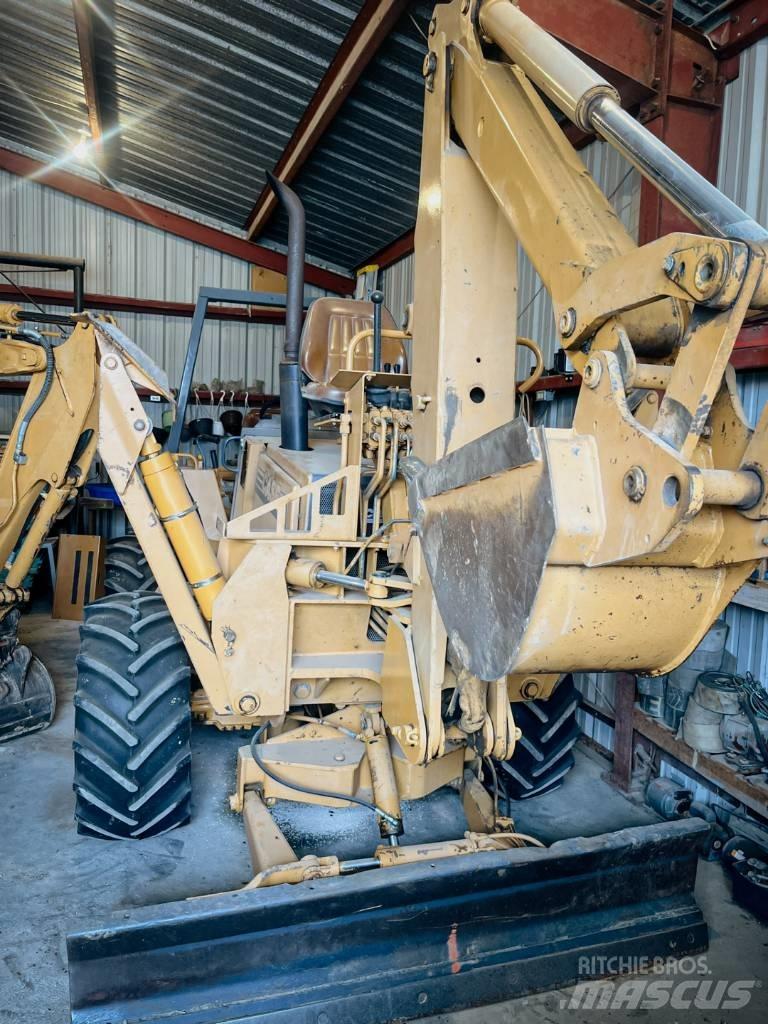 CASE 860 Εκσκαφέας χανδάκων