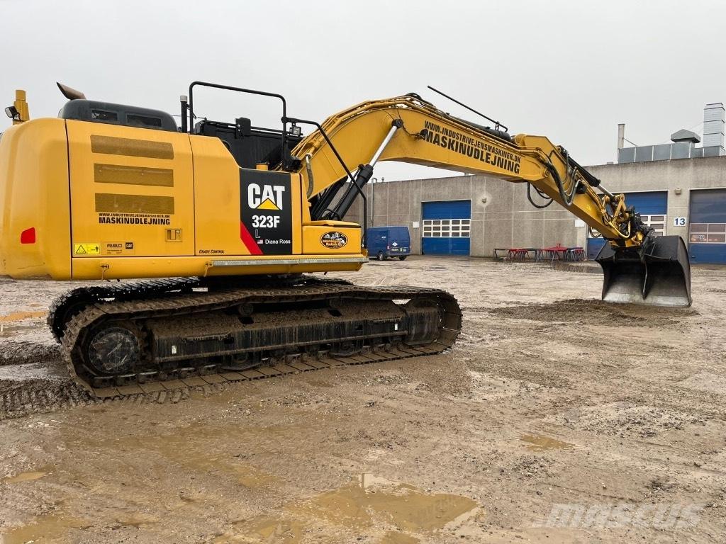 CAT 323 F L Εκσκαφείς με ερπύστριες