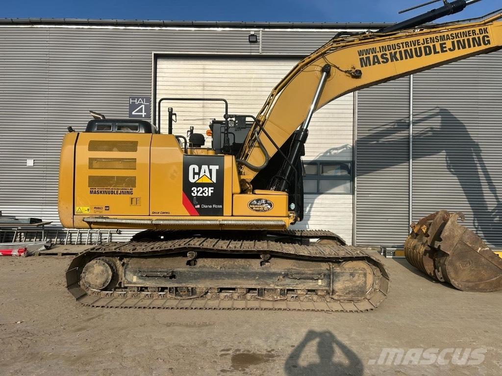 CAT 323 F L Εκσκαφείς με ερπύστριες