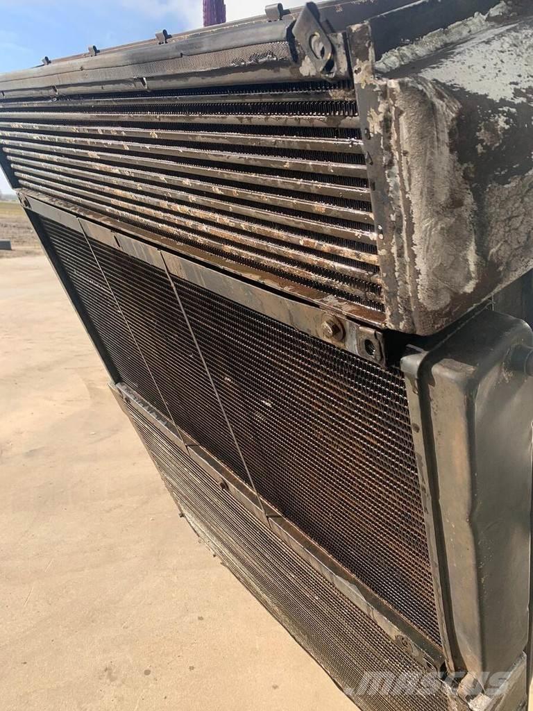 Liebherr A932 Καλοριφέρ