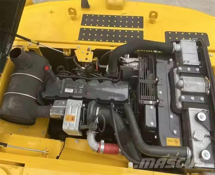 Komatsu PC220-8 Εκσκαφείς με ερπύστριες