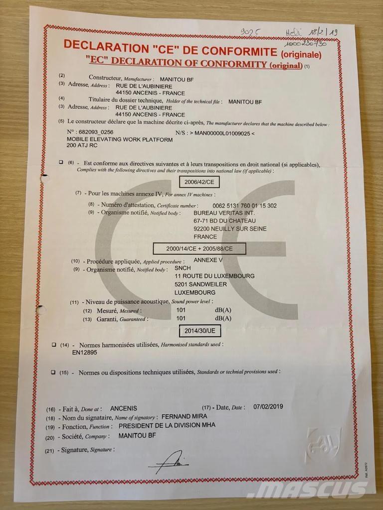 Manitou 200 ATJ Ανυψωτήρες με αρθρωτό βραχίονα