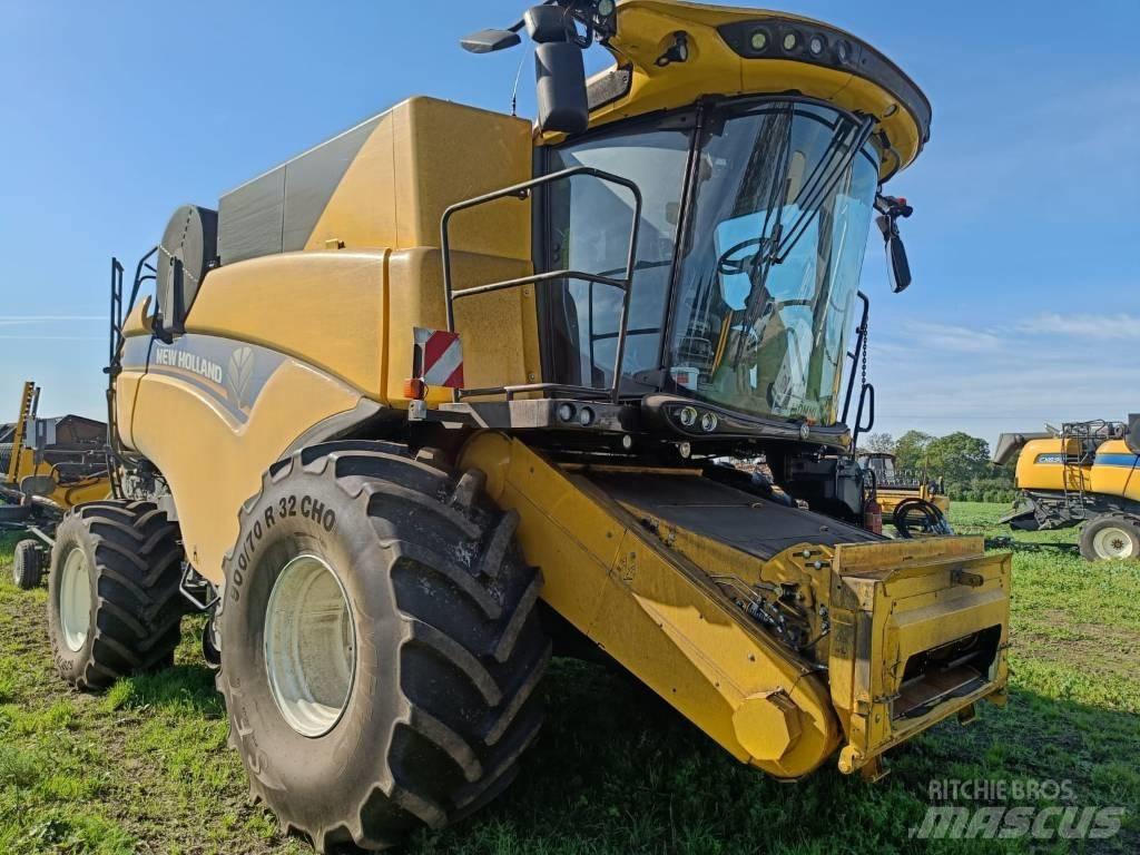 New Holland CX 8.90 Θεριζοαλωνιστικές μηχανές