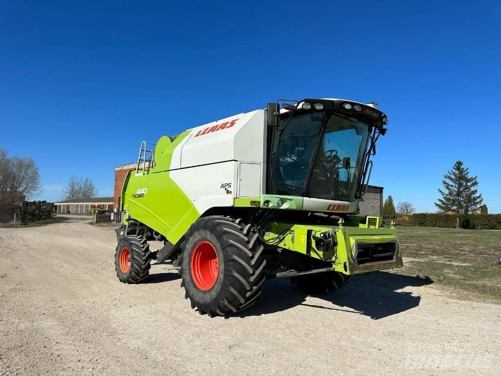 CLAAS Tucano 440 Θεριζοαλωνιστικές μηχανές