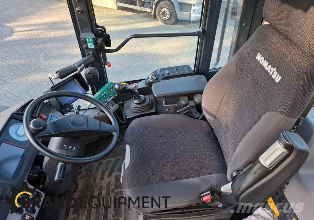 Komatsu WA270-7 Φορτωτές με λάστιχα (Τροχοφόροι)