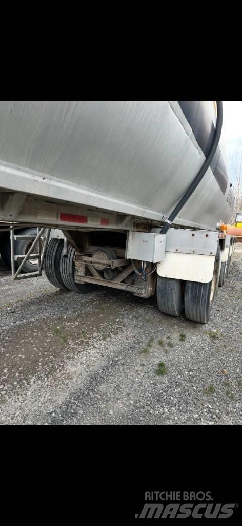 Remtec 4 AXLES Ρυμούλκες βυτίων