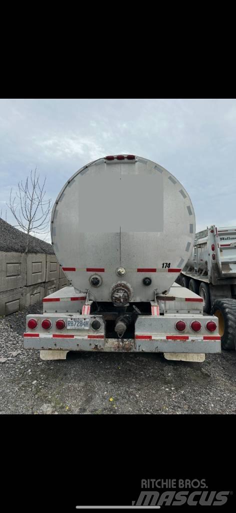 Remtec 4 AXLES Ρυμούλκες βυτίων