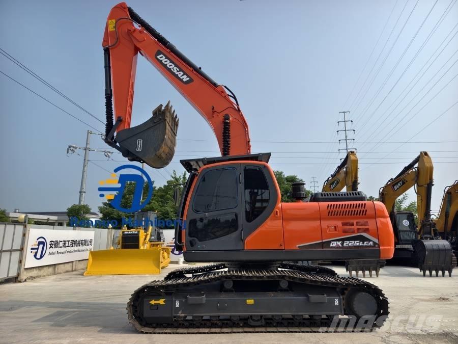 Doosan DX 225 LCA Εκσκαφείς με ερπύστριες