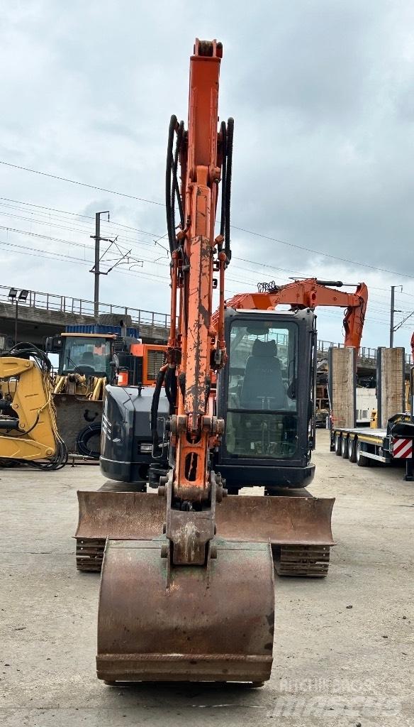 Hitachi Zaxis 85 USB Μίνι εκσκαφείς 7t - 12t