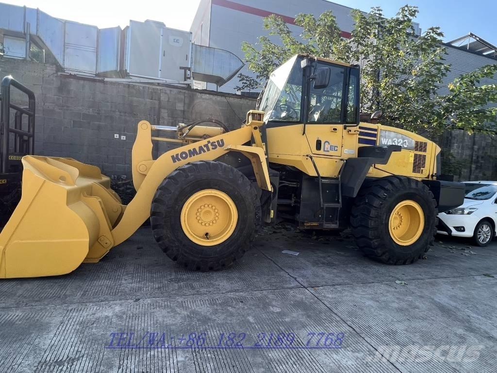 Komatsu WA320 Φορτωτές με λάστιχα (Τροχοφόροι)