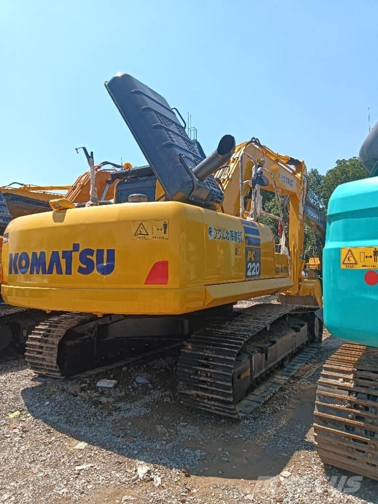 Komatsu PC 220 Εκσκαφείς με ερπύστριες