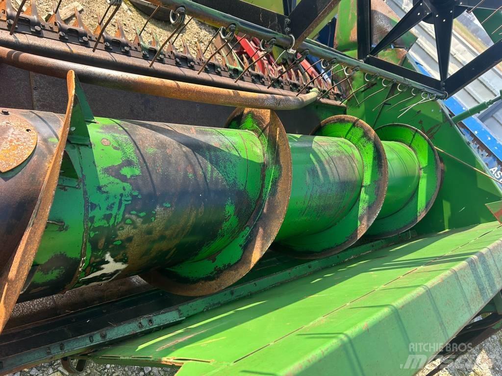 John Deere 2256 Θεριζοαλωνιστικές μηχανές