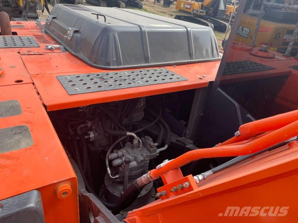 Hitachi ZX 240 Εκσκαφείς με ερπύστριες