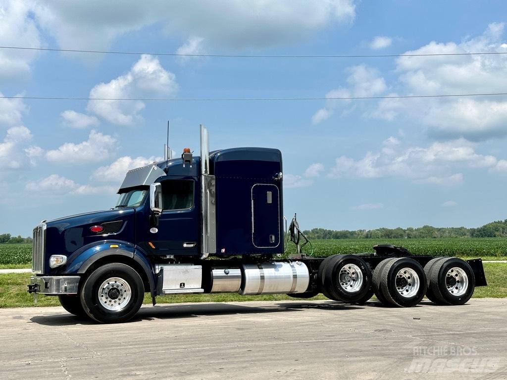 Peterbilt 567 Τράκτορες