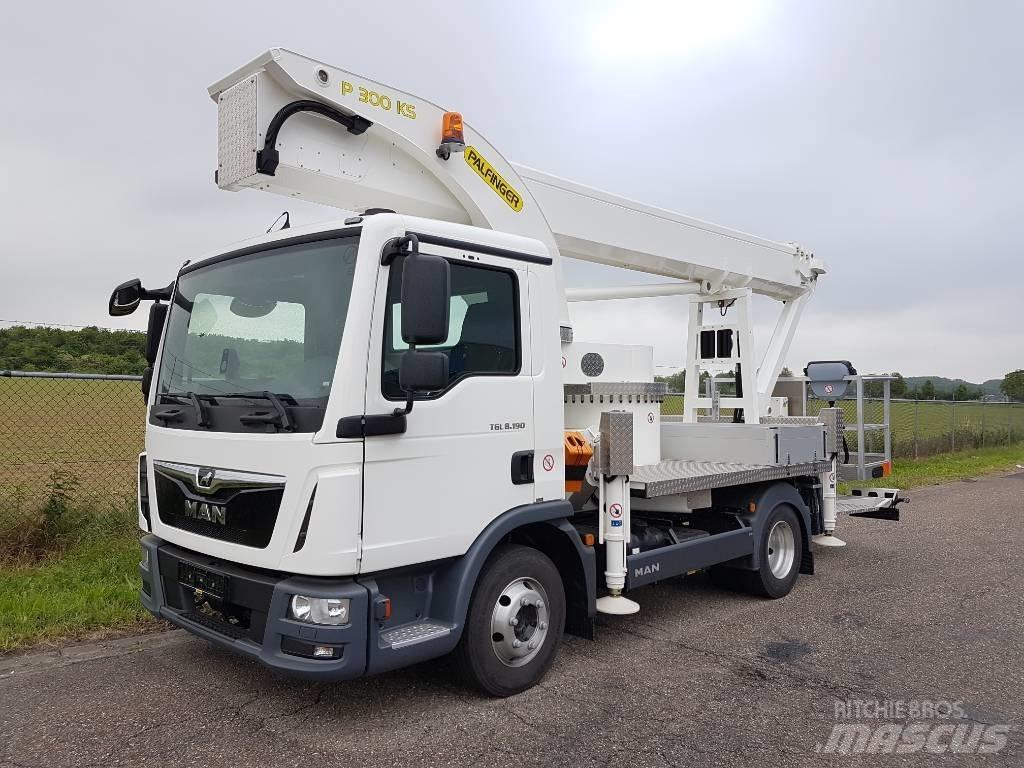 Palfinger P 300 KS Εναέριες πλατφόρμες τοποθετημένες σε φορτηγό