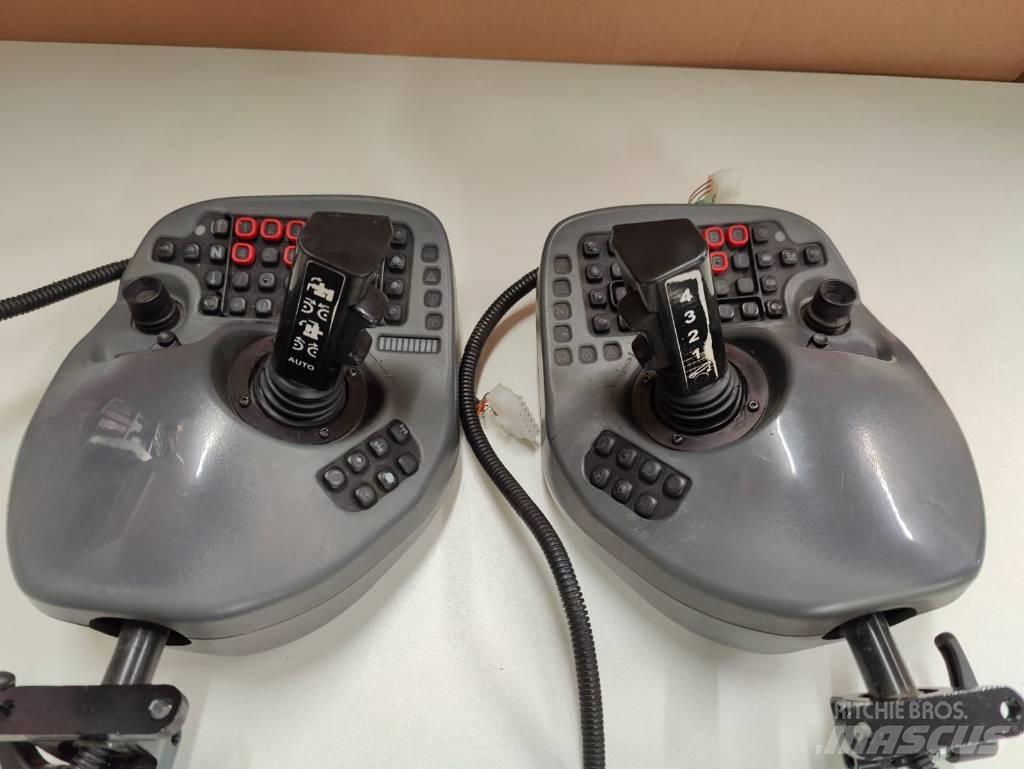 Komatsu Joysticks Ηλεκτρονικά