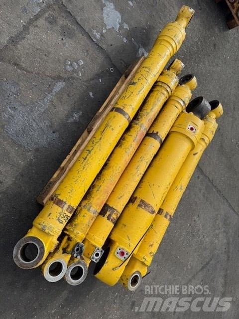 Komatsu PW 180 Υδραυλικά