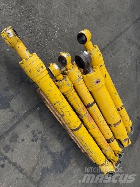 Komatsu PW 180 Υδραυλικά