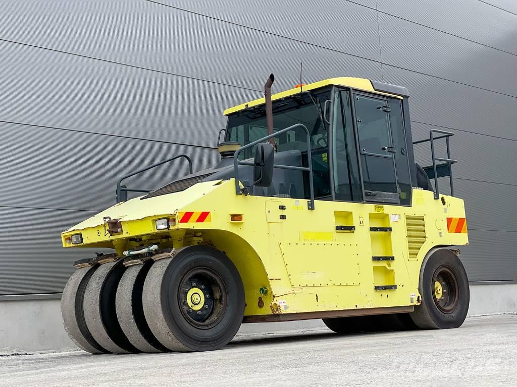 Ammann AP 240 Κύλινδροι με επίσωτρα με αέρα