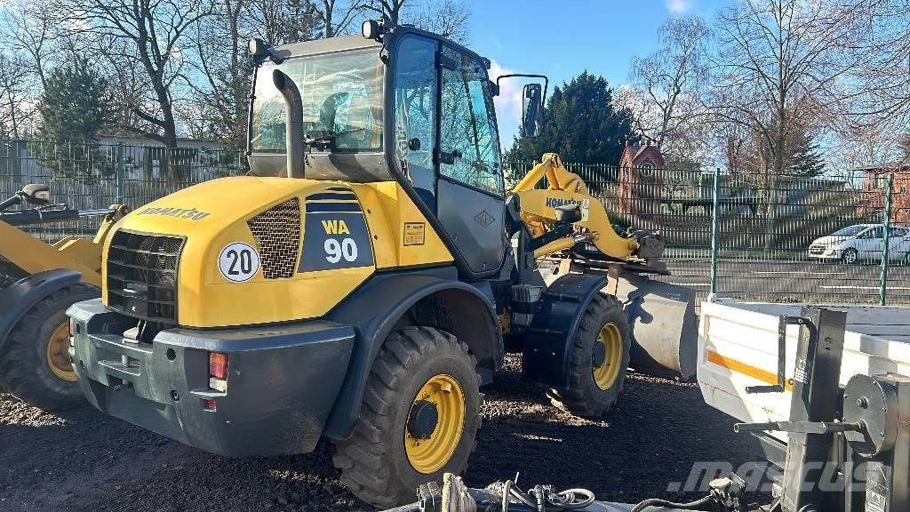 Komatsu WA 90 Φορτωτές με λάστιχα (Τροχοφόροι)