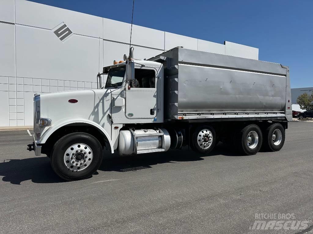 Peterbilt 367 Φορτηγά Ανατροπή