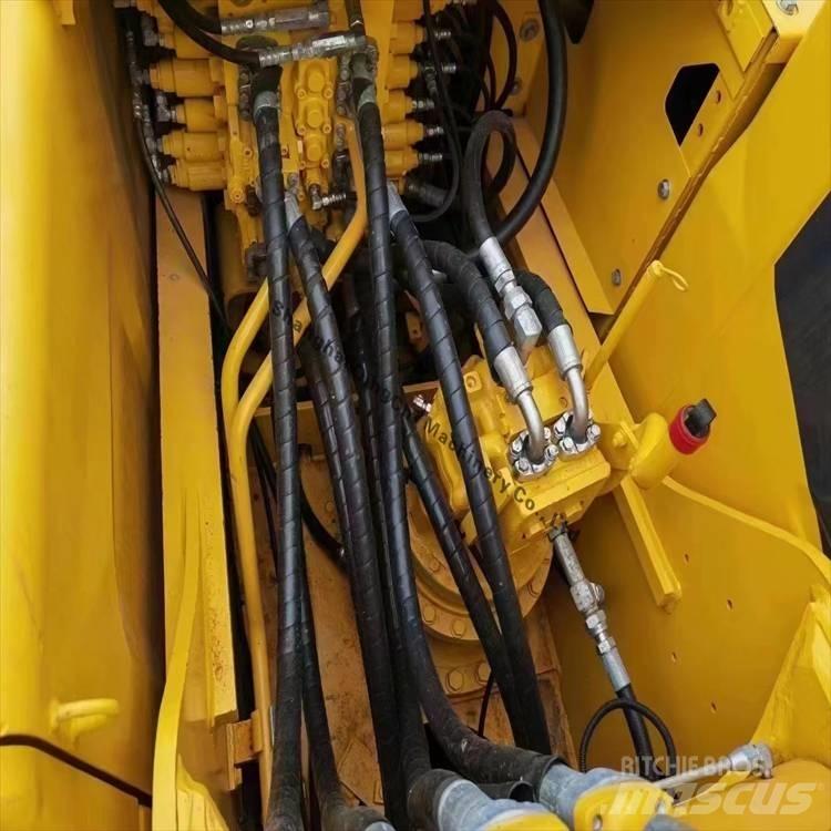 Komatsu 200-8 Εκσκαφείς με ερπύστριες