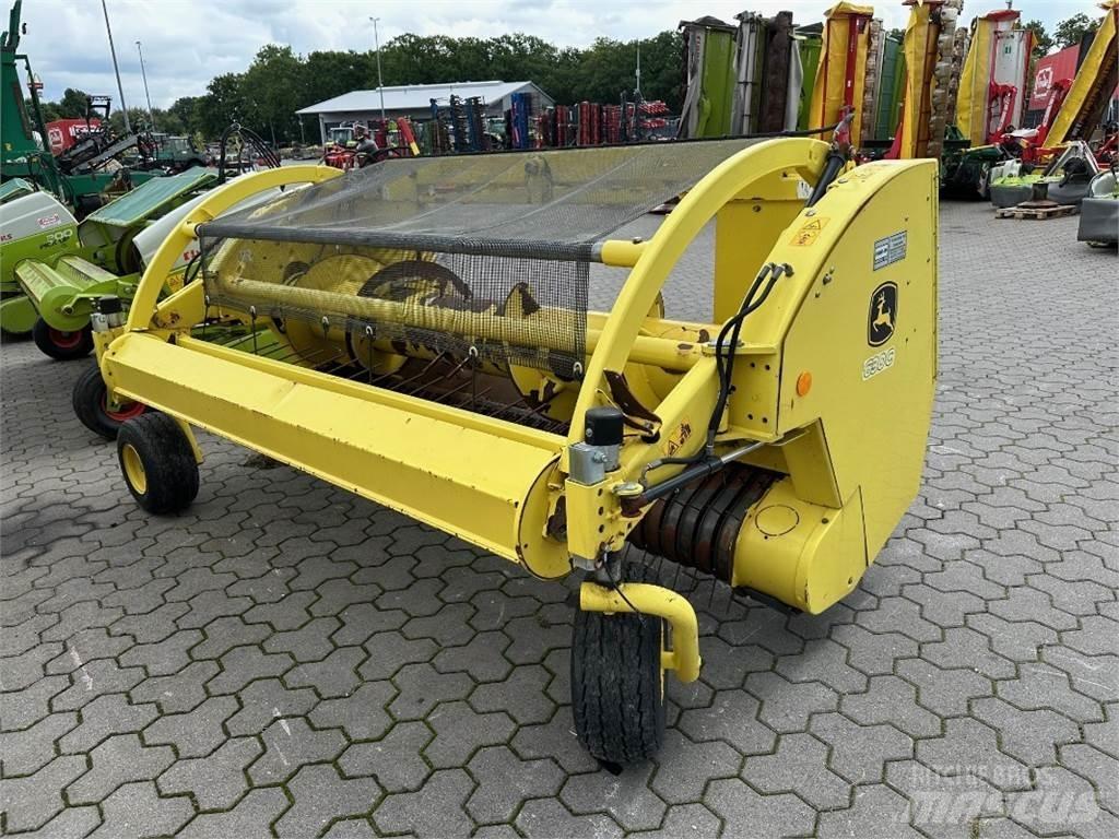 John Deere 630 C Αξεσουάρ μηχανών σανού και χορτονομής