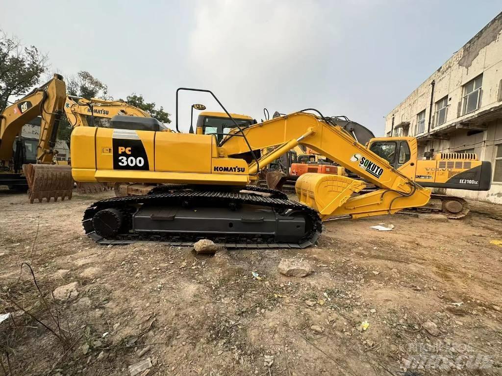 Komatsu PC 300 Εκσκαφείς με ερπύστριες