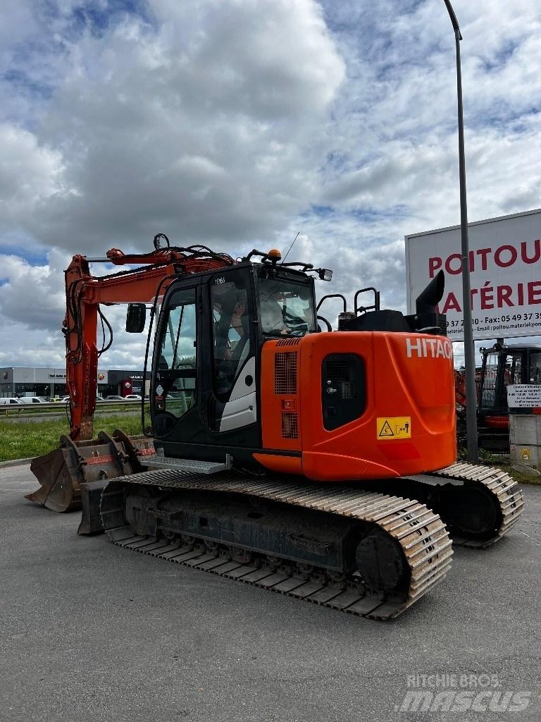 Hitachi ZX 135 US-6 Εκσκαφείς με ερπύστριες