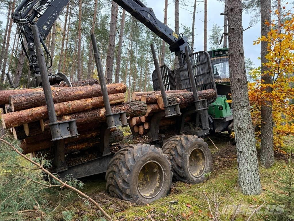 John Deere 1010 E Μεταφορείς ξυλείας