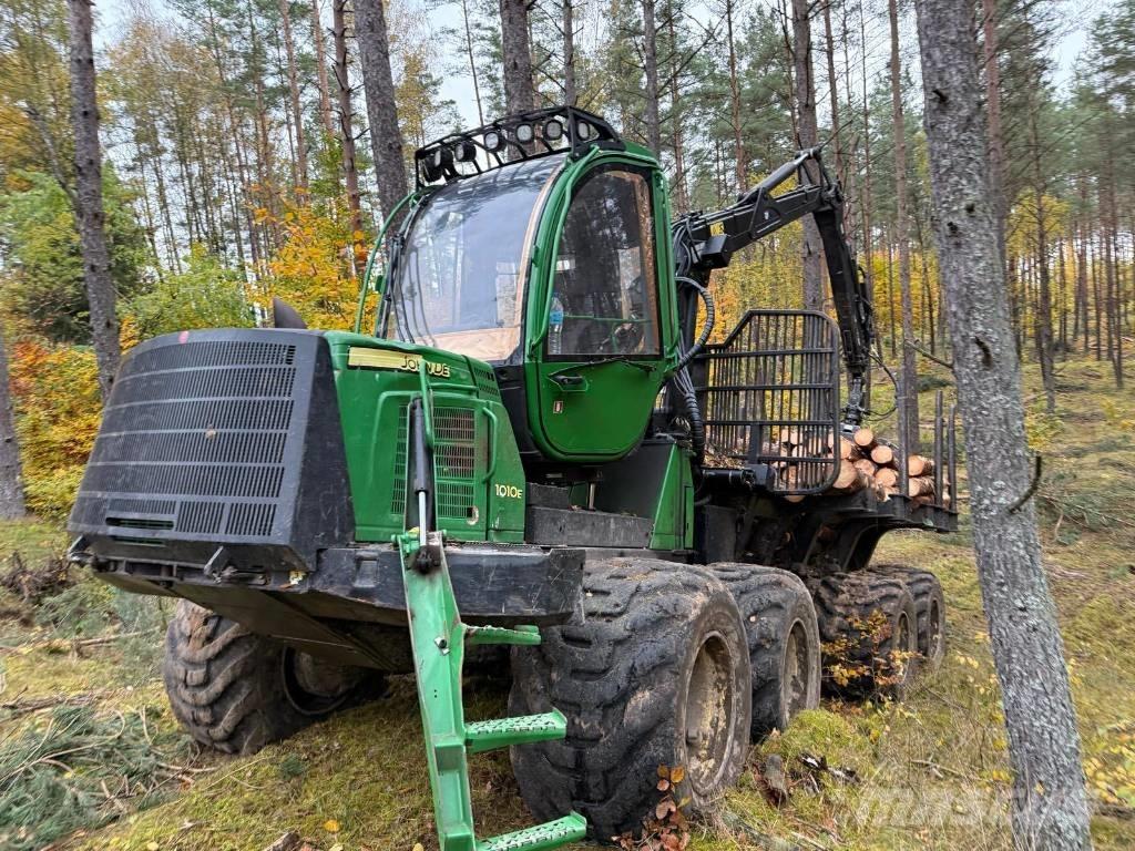 John Deere 1010 E Μεταφορείς ξυλείας