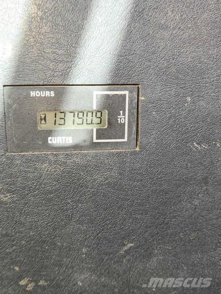 Hyundai Robex 300 LC Εκσκαφείς με ερπύστριες