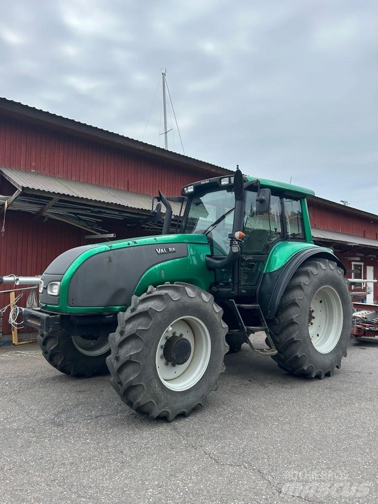 Valtra T 150 Τρακτέρ