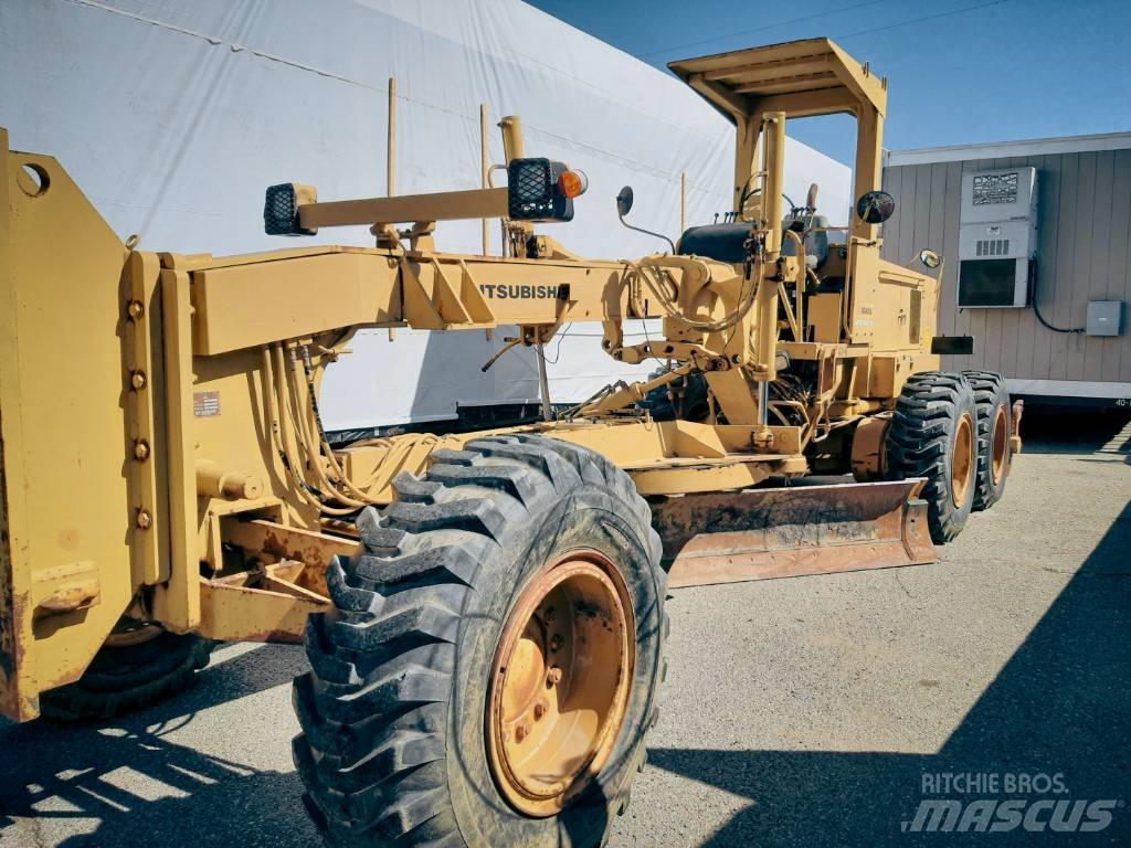 Mitsubishi MG400 Γκρέιντερς