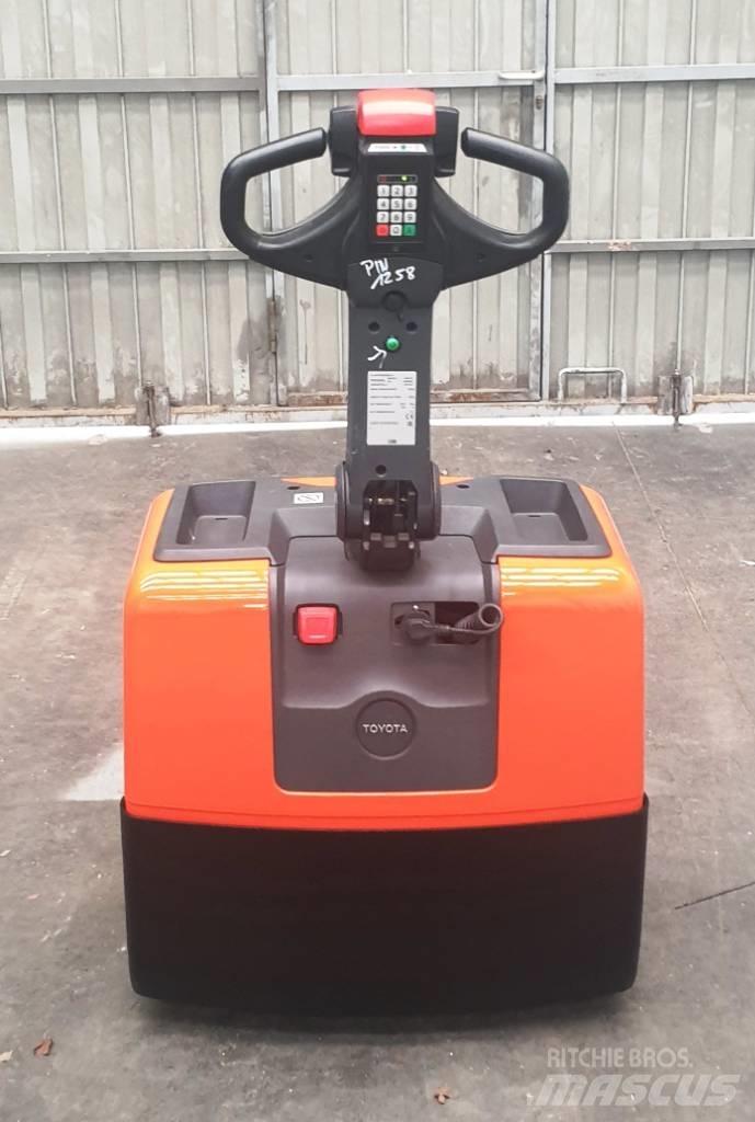 BT LWE 130 Minimover Χειροκίνητο περονοφόρο ανυψωτικό