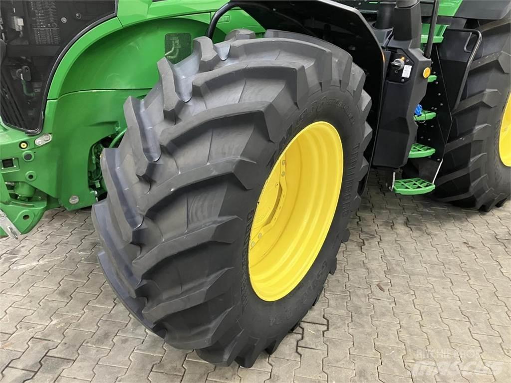 John Deere 7R 330 Τρακτέρ