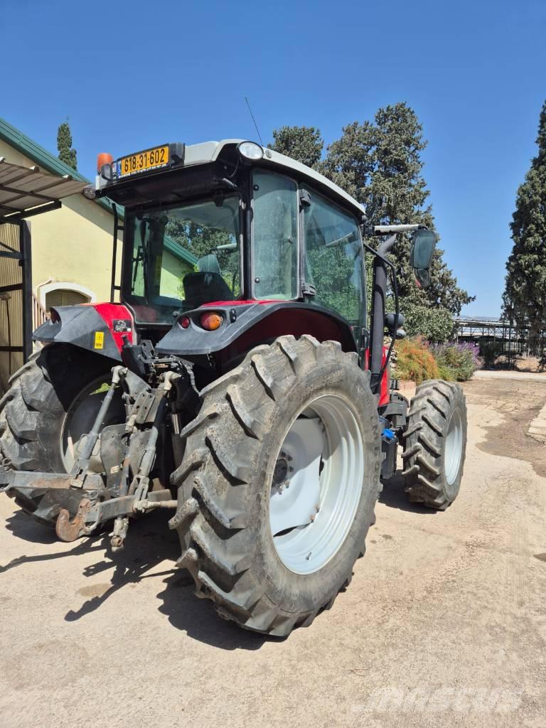 Massey Ferguson 5713 Τρακτέρ