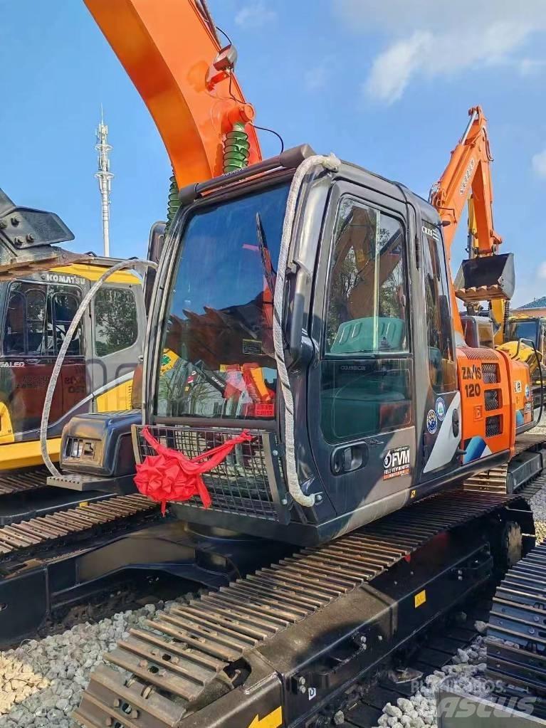 Hitachi ZX 120 Εκσκαφείς με ερπύστριες