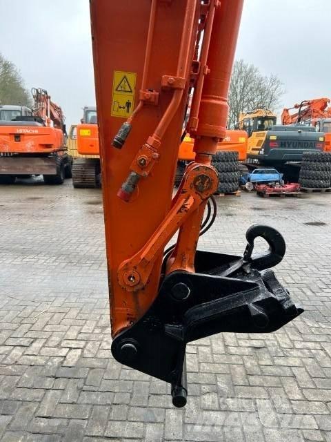 Hitachi ZX140W-5B Εκσκαφείς με τροχούς - λάστιχα