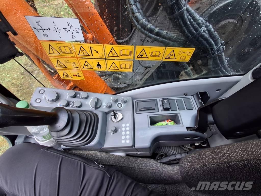 Hitachi ZX 225 US LC Εκσκαφείς με ερπύστριες