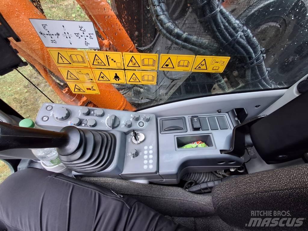 Hitachi ZX 225 US LC Εκσκαφείς με ερπύστριες