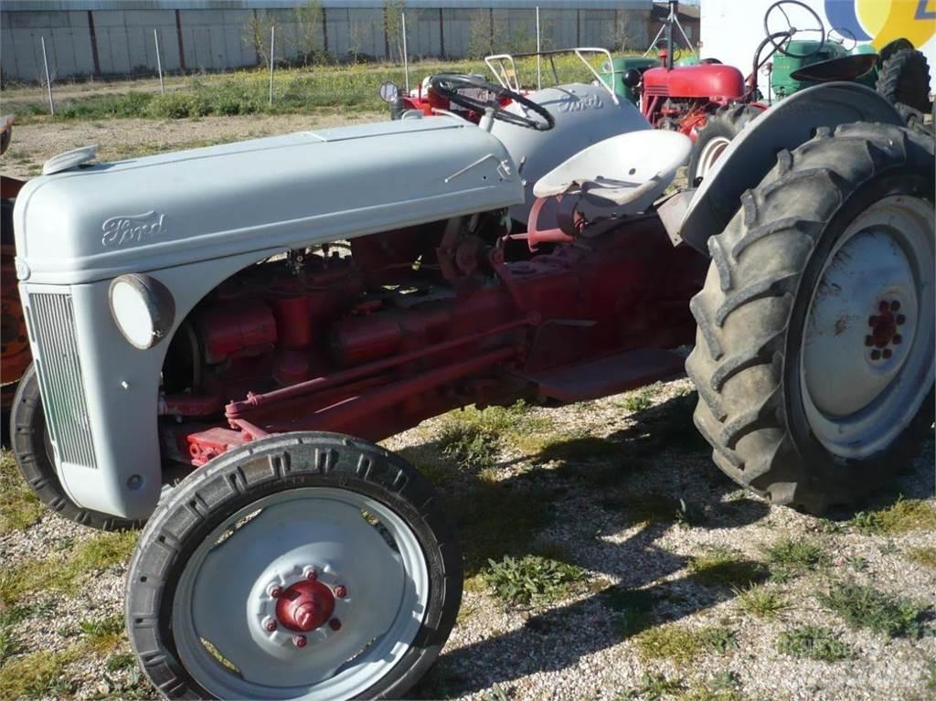 Ford 8N Τρακτέρ