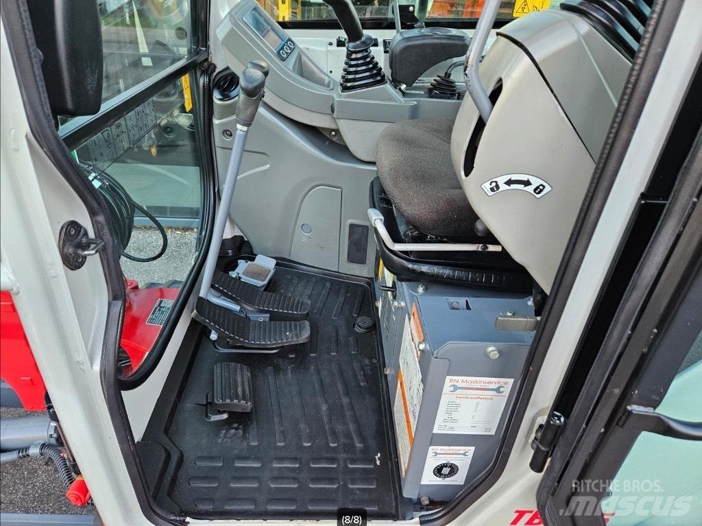Takeuchi TB 225 Εκσκαφάκι (διαβολάκι) < 7t