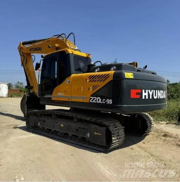 Hyundai R220-9S Εκσκαφείς με ερπύστριες