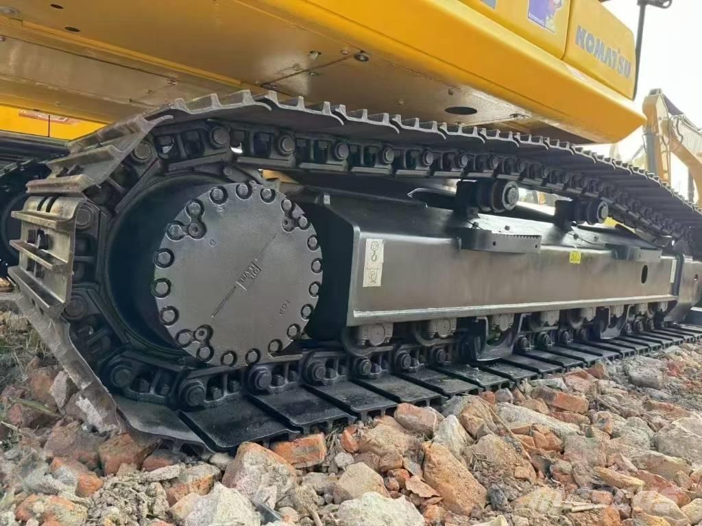 Komatsu 220-8 Εκσκαφείς με ερπύστριες