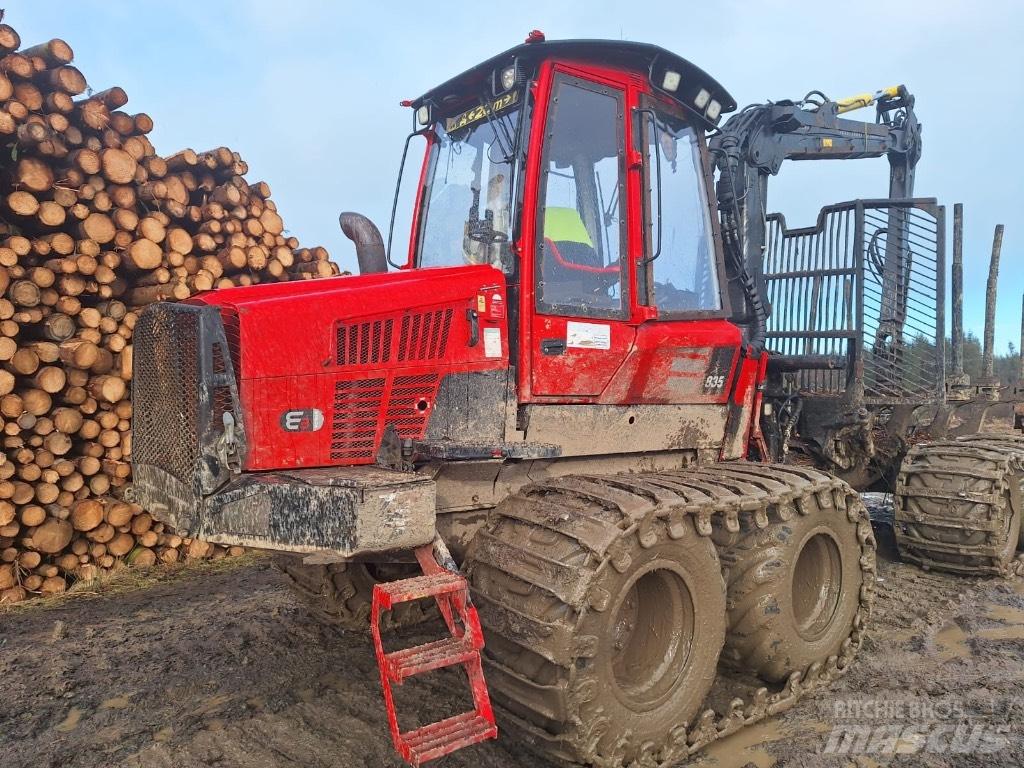 Komatsu 835 Μεταφορείς ξυλείας