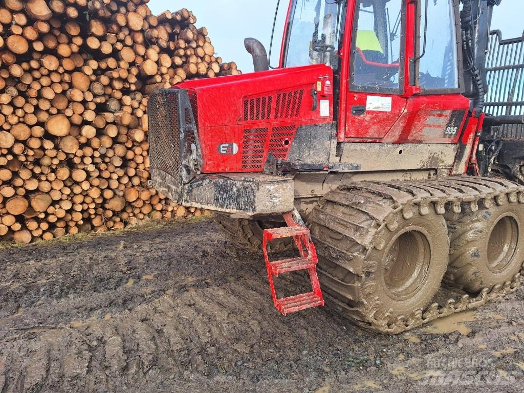 Komatsu 835 Μεταφορείς ξυλείας